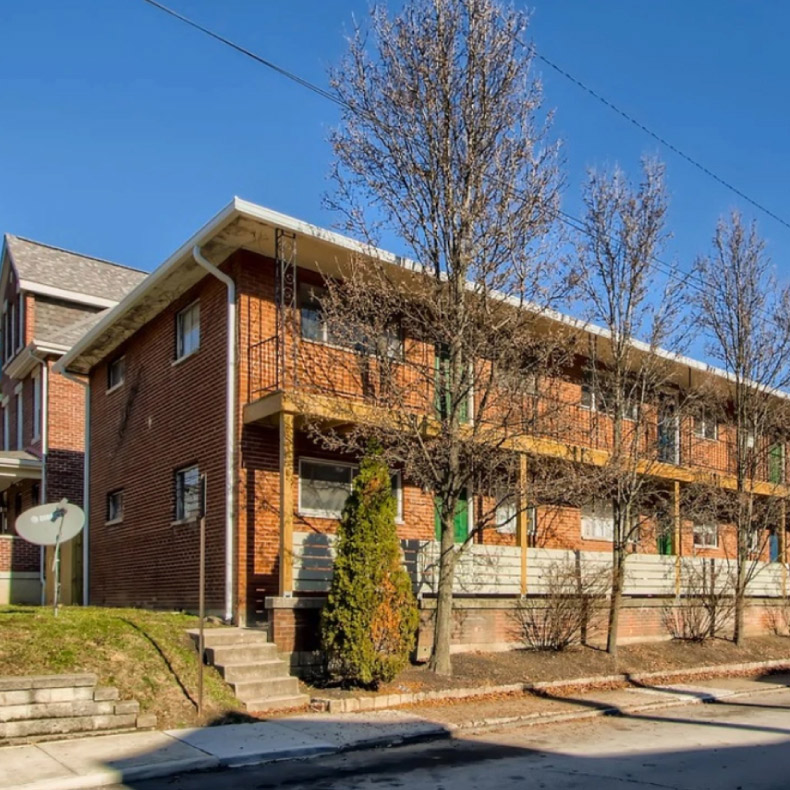 82 Auburn Ave